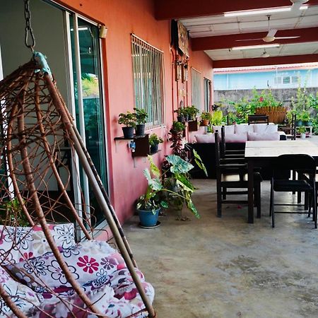 Huaqiao Home 侨之家免费供早餐free Breakfast Served Semporna Zewnętrze zdjęcie