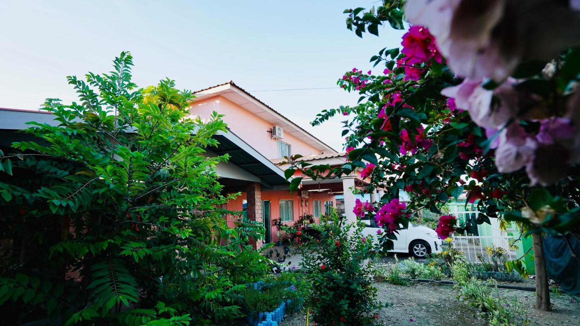 Huaqiao Home 侨之家免费供早餐free Breakfast Served Semporna Zewnętrze zdjęcie